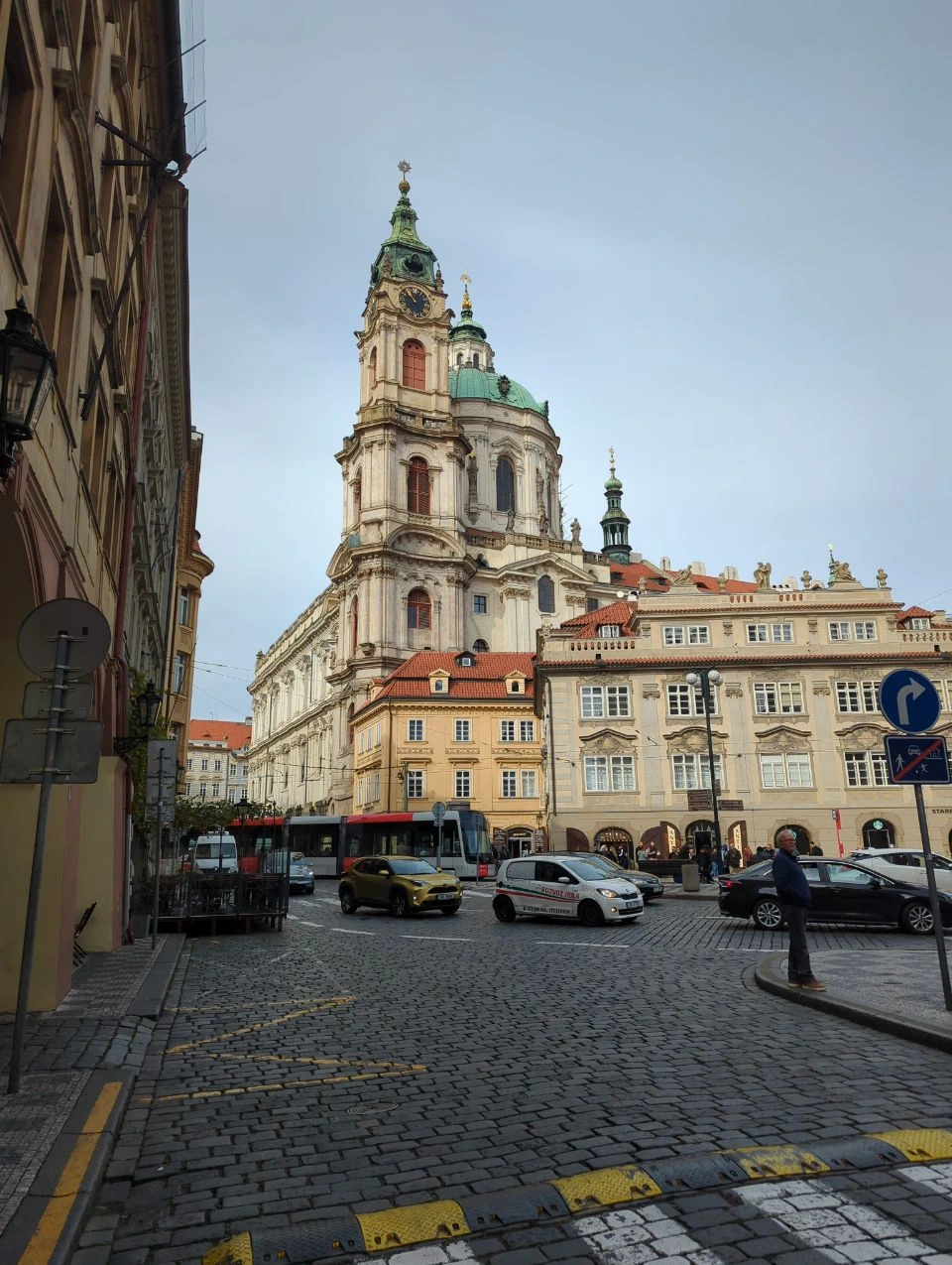 Prague by Tram: Scenic Rides on Lines 22, 23 and 42