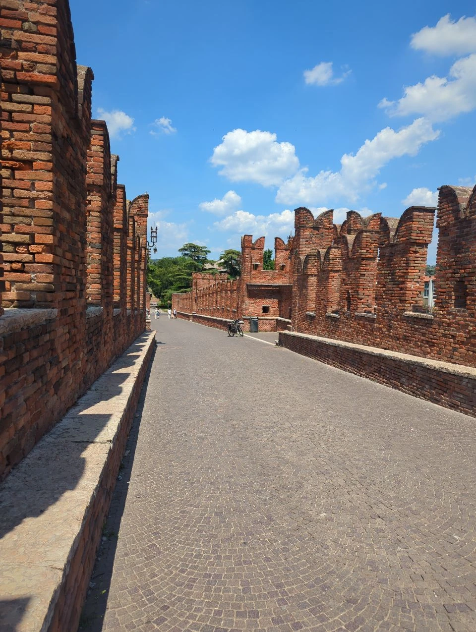 Best Places to Propose in Verona: Hilltop Views, Riverbanks and Romantic Gardens