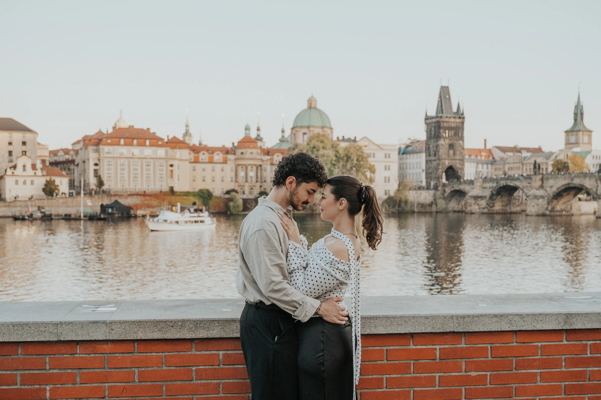 Newlyweds in Prague: A Photoshoot Around Kampa