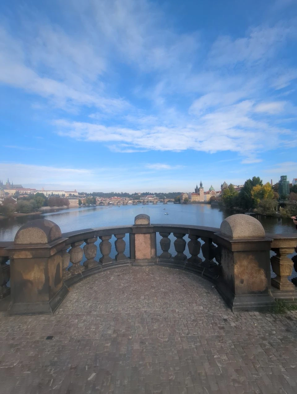 Widok na Pragę ze wzgórza Strahov