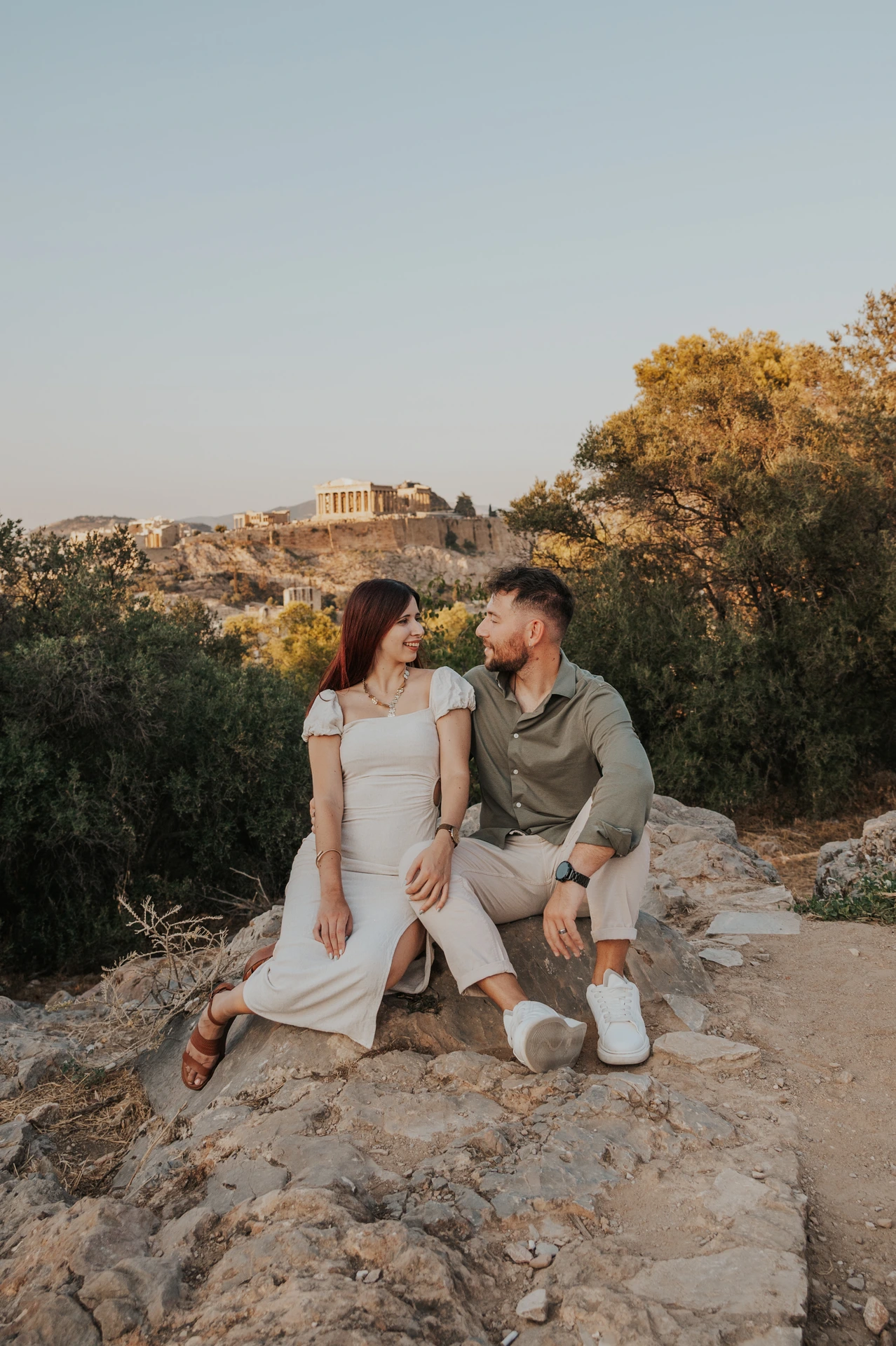 How to Make Your Athens Honeymoon or Anniversary Photoshoot Personal