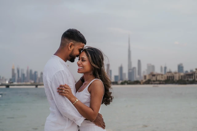 Romantic engagement photo in Dubai
