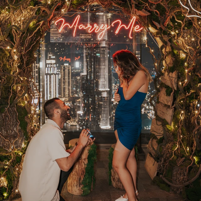 Couple proposing at CE LA VI Rooftop Dubai Couple proposing at CE LA VI Rooftop Dubai with a beautiful backdrop with the Burj Khalifa