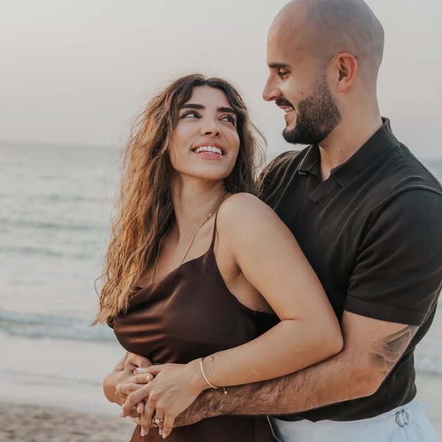 Engagement photoshoot Dubai Engagement photoshoot Dubai on the beach