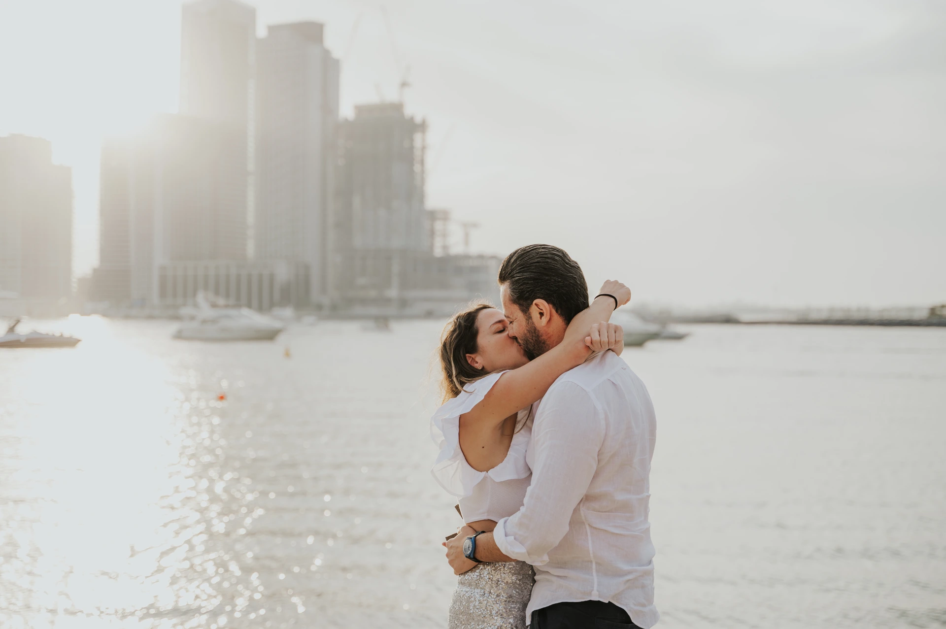 Fotoshoot in Dubai met Marina skyline
