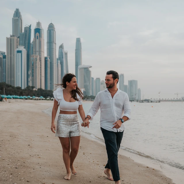 Dubai Fotoshooting mit Blick auf die Marina