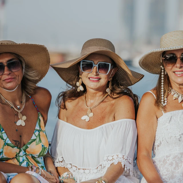 Dubai Fotoshooting mit Hüten