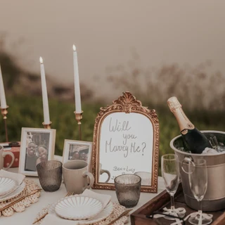 Dubai picnic proposal Close up of a Dubai picnic setup for proposals