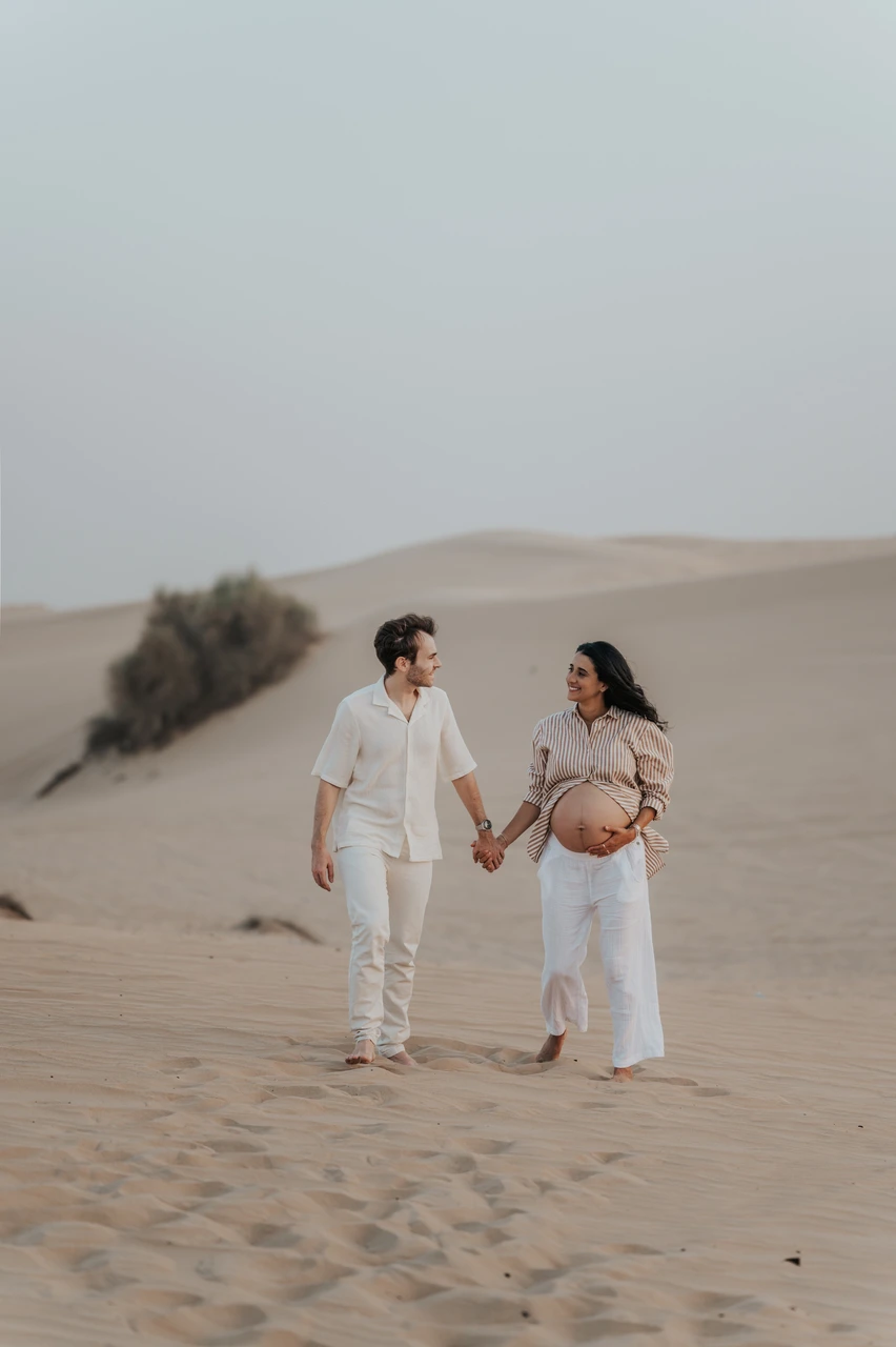 Maternity desert photoshoot Dubai Maternity desert photoshoot Dubai