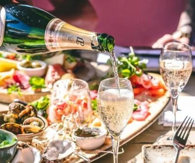 Weddings at More-Itz: The Complete Guide