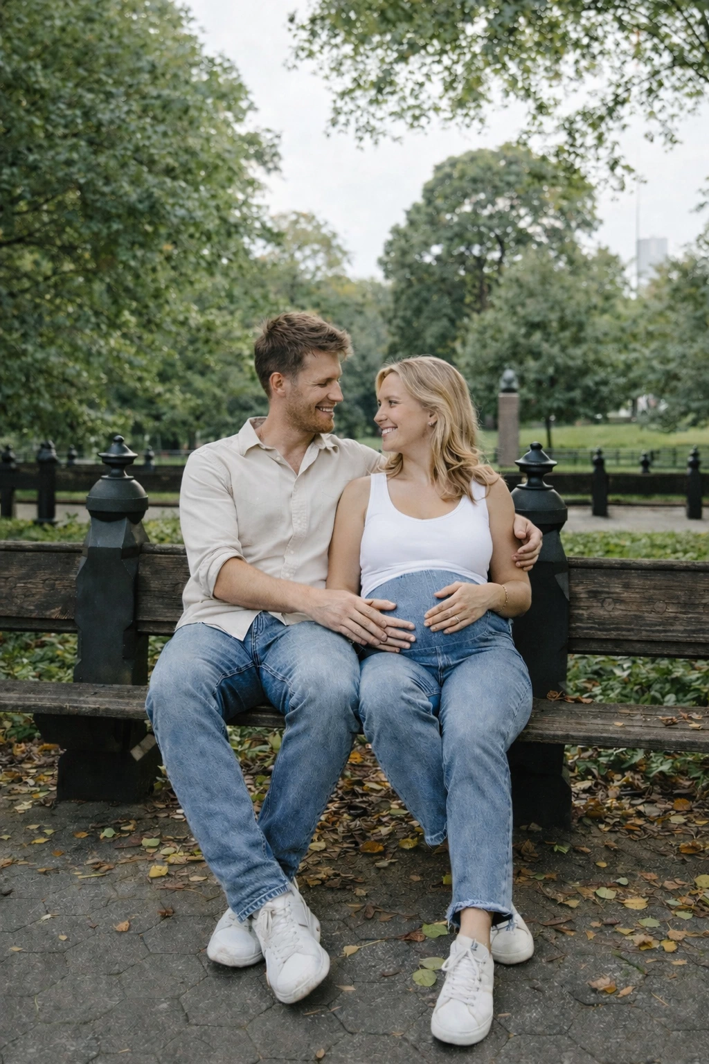 Maternity photoshoot in New York at the sea