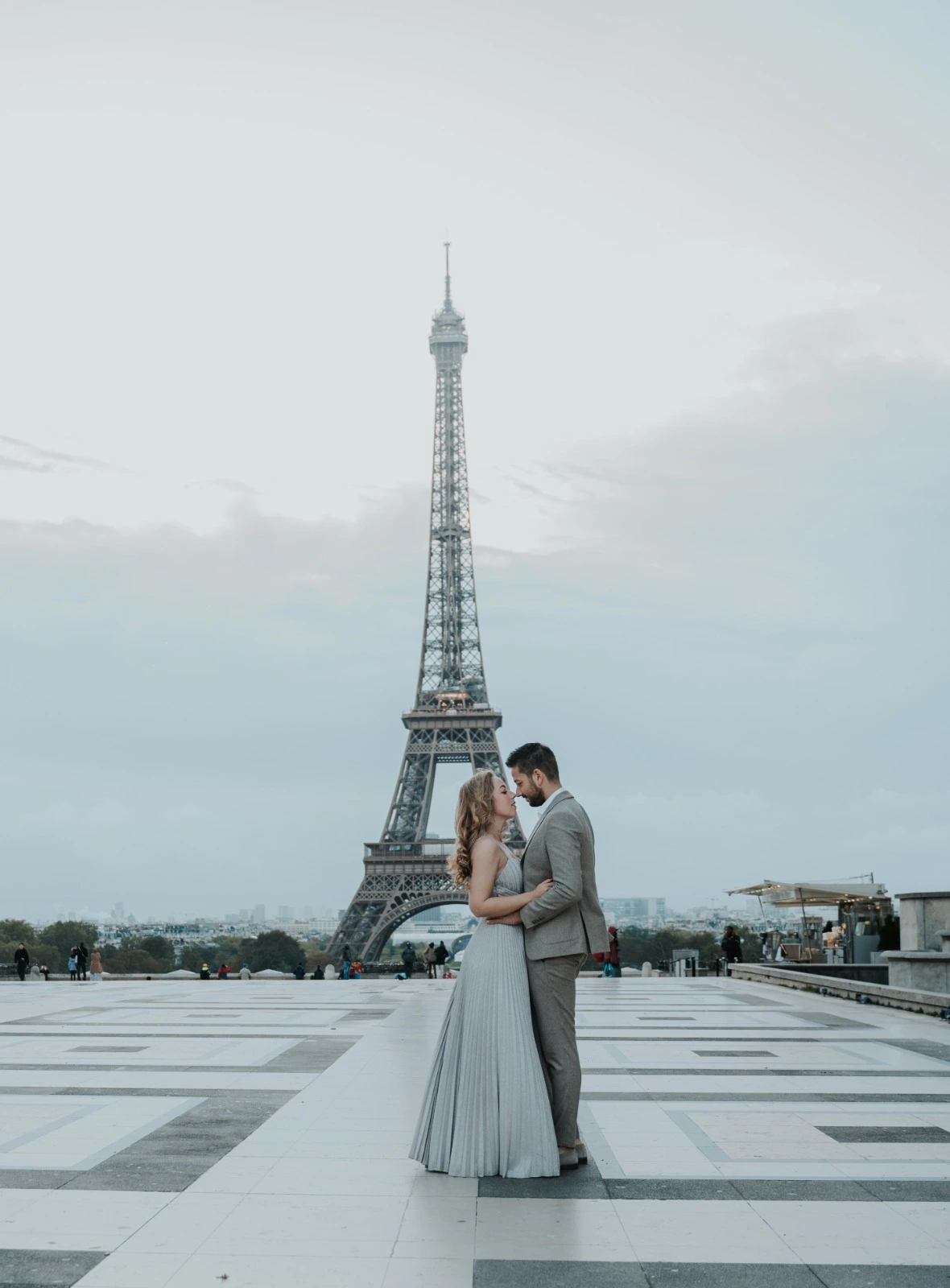 Engagement photography in paris
