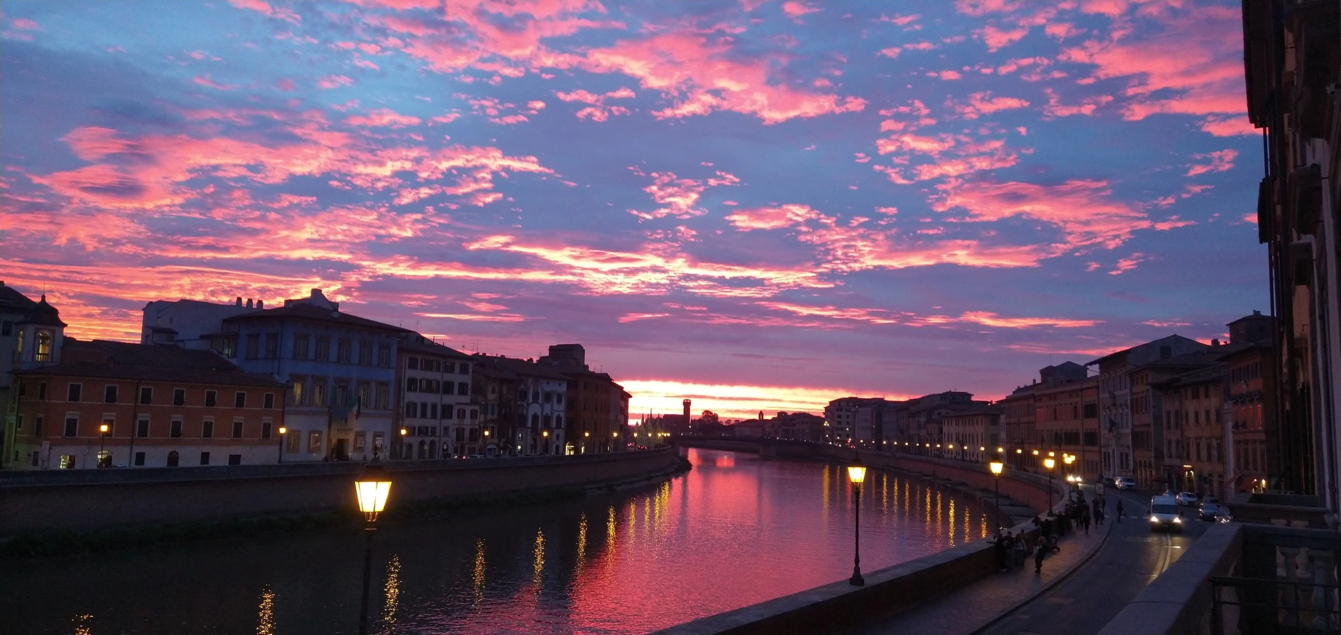 Lungarni et vues sur l’Arno pour une séance photo à Pise