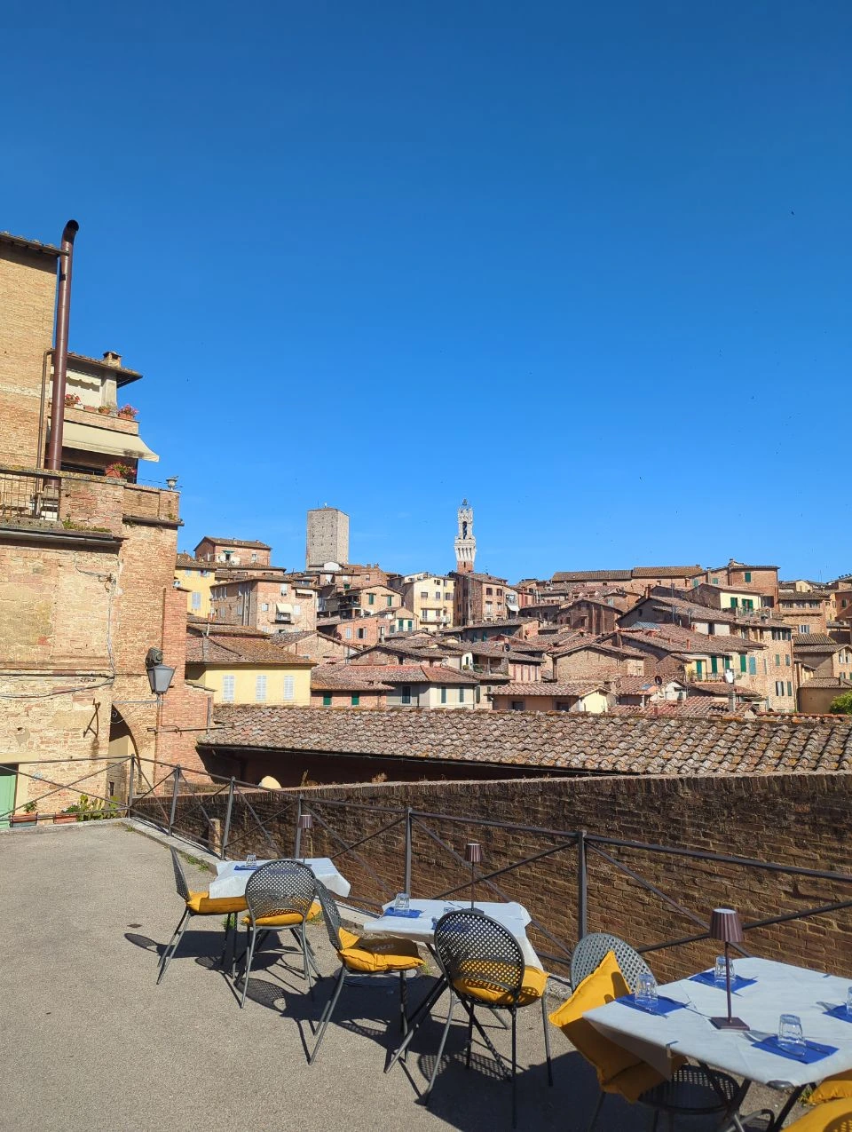 Siena family photoshoot inspiration near Fortezza Medicea and Tuscan views