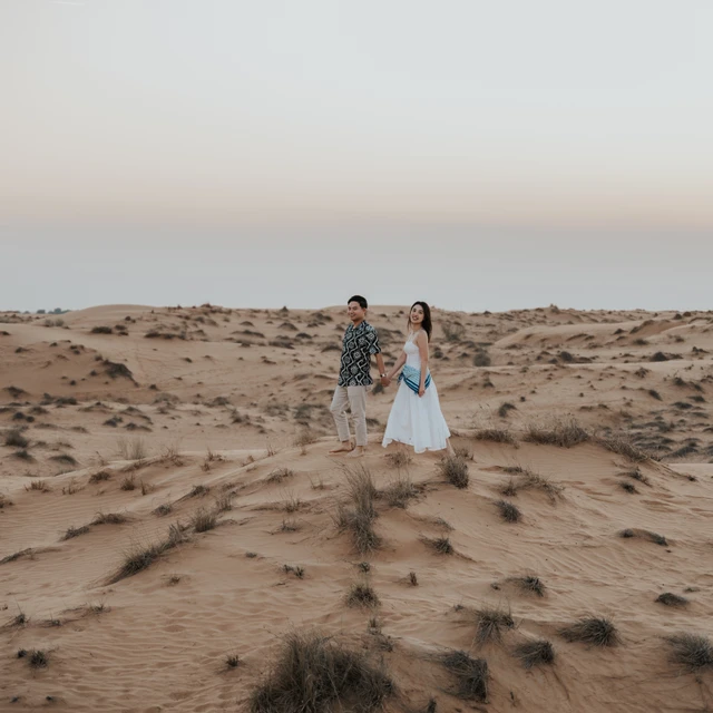 Verlovingsshoot in Dubai Verlovingsshoot in Dubai aan de kust, met uitzicht op het water